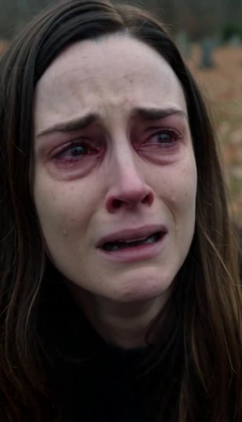 A Mysterious Girl at My Twins' Grave Revealed a Secret That Changed Everything