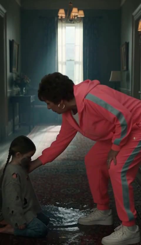 The Orphan's Locket: A Billionaire's Unannounced Visit Changed Everything