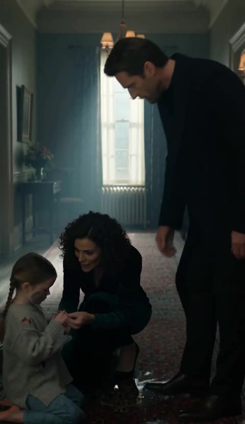 The Orphan's Locket: A Billionaire's Unannounced Visit Changed Everything