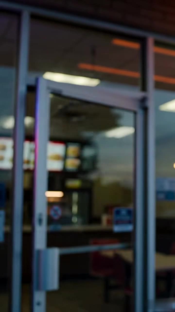 A Homeless Pregnant Woman Was Eating Scraps Until a Kind Stranger Changed Her Destiny