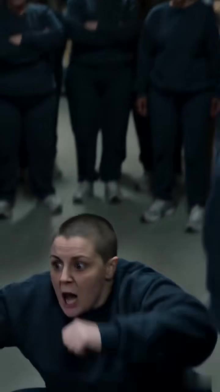 Protégée par une détenue âgée en prison, j’ai découvert son incroyable et lourd secret