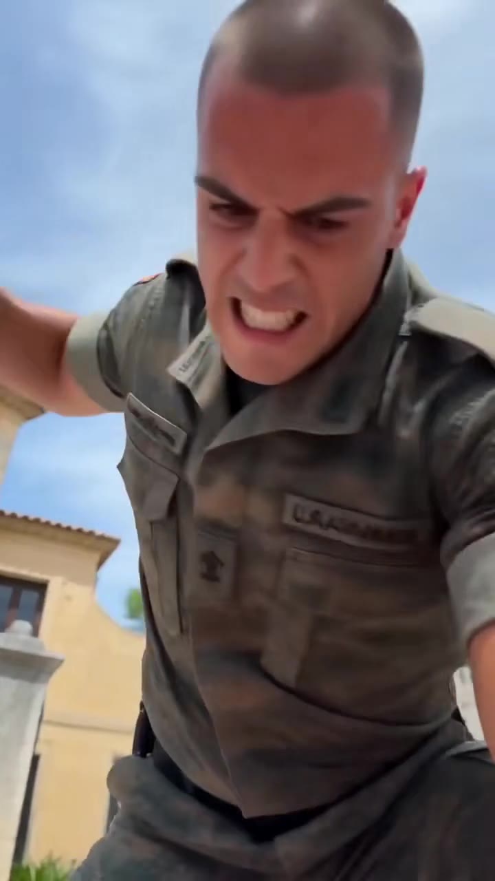 El regreso inesperado de un soldado salva a su abuela de una nuera despiadada