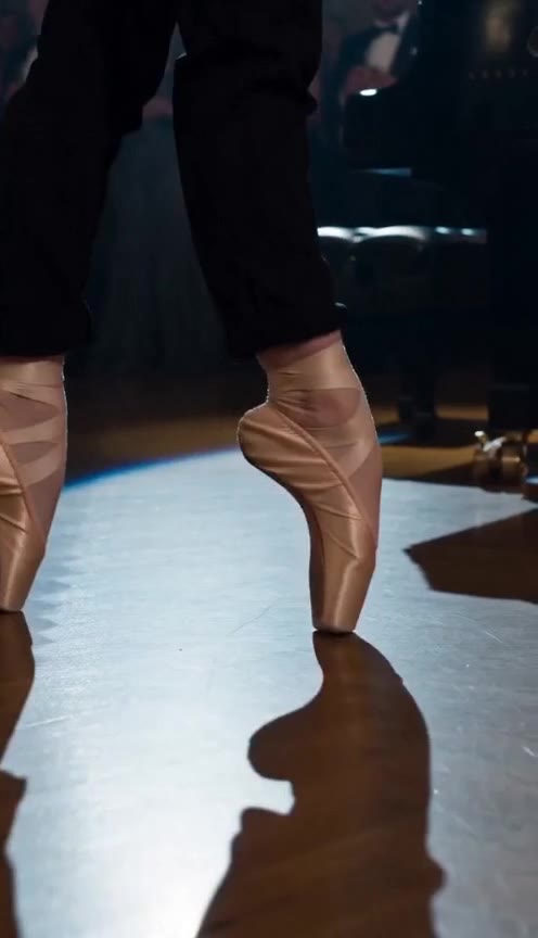 A Ruined Ballerina Served Champagne to Her Rival Until a Bold Challenge Changed Everything