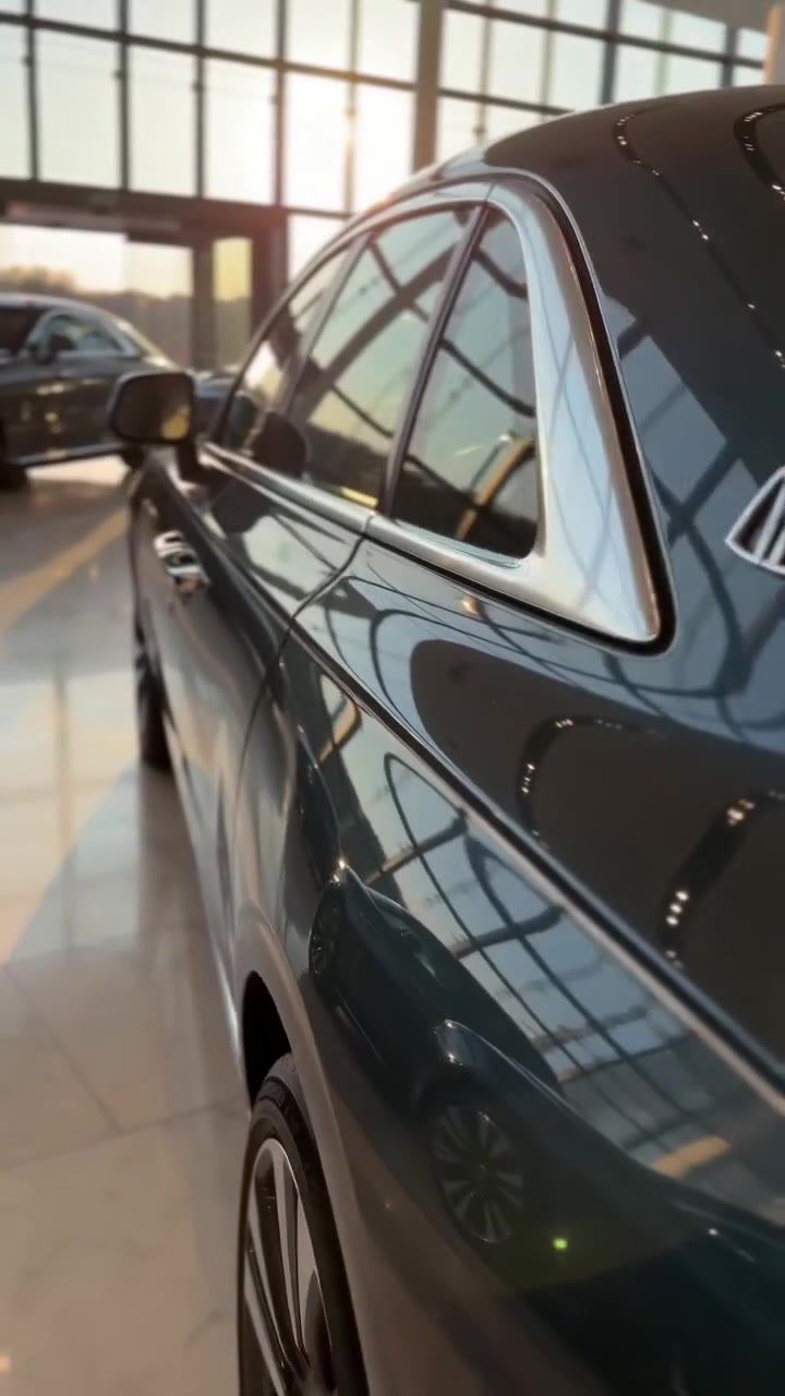 A Salesman Shoved A Teenager, Realizing Too Late Who He Was