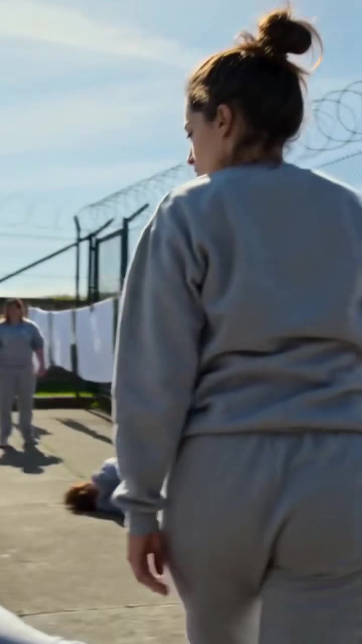Dans l'enfer de la prison, une détenue risque tout pour protéger une innocente