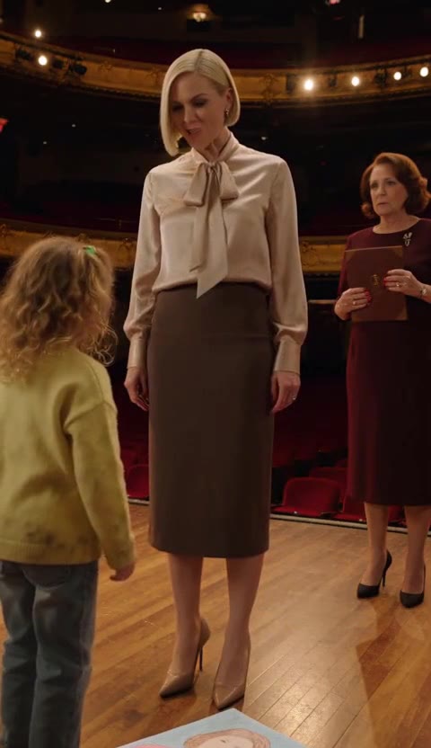 She Humiliated a Little Girl in Front of Everyone—Until the Billionaire Trustee Stepped In