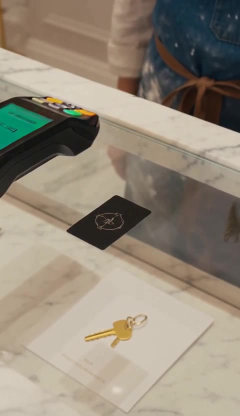 She Mocked the Baker's Dress, Then the Black Card Flashed — Her Jaw Hit the Floor