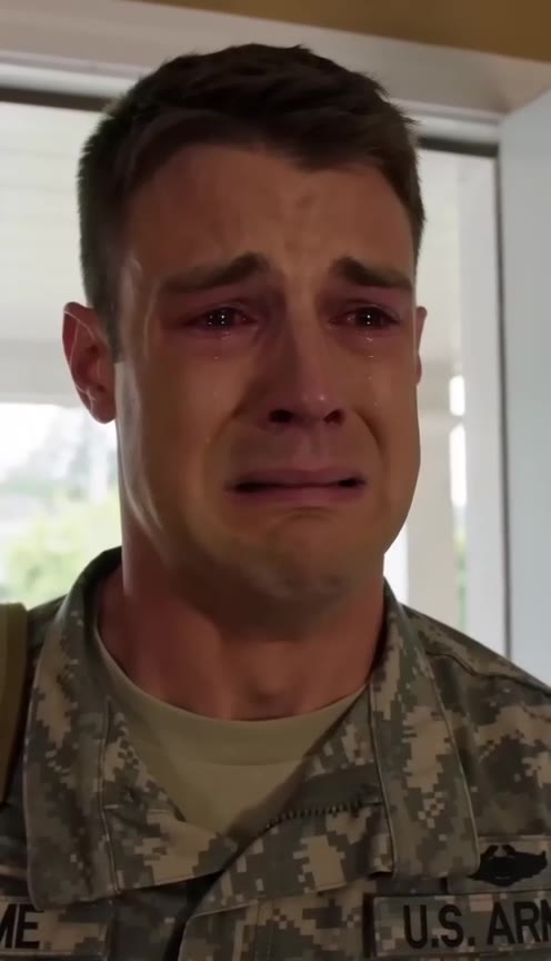 The Heartbreaking Moment a Soldier Returned Home and Found His Wife With Another Man