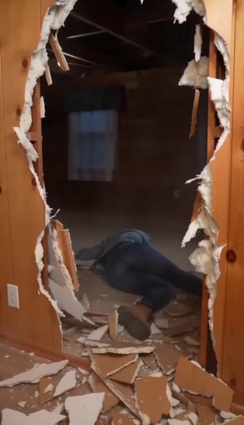 A Soldier Returns Home Just in Time to Save His Mother from Sister's Cruelty