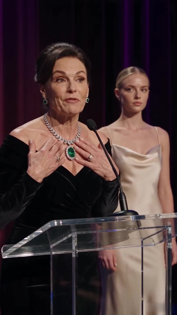 Stepdaughter Exposes Evil Stepmother's Jewel Heist At Charity Auction!