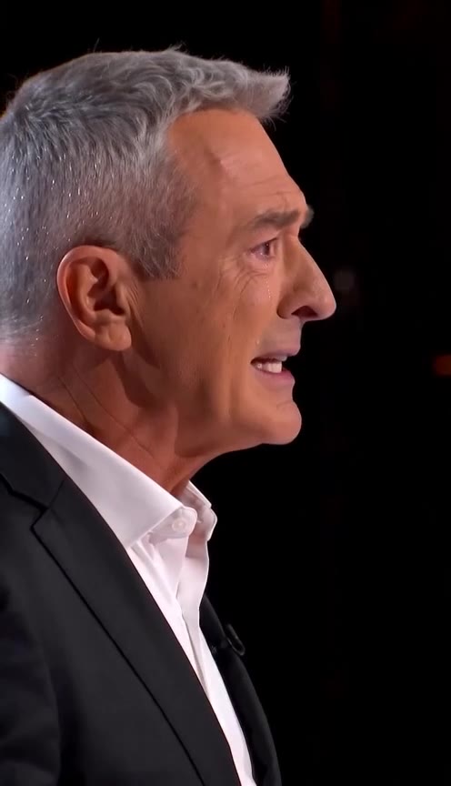 A Stern Cooking Judge Weeps After Tasting a Steak, Recognizing His Missing Sister's Recipe