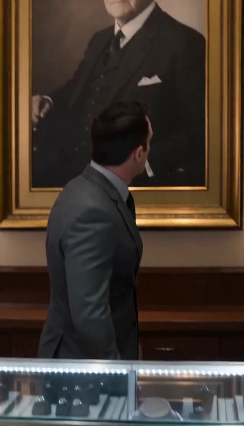 Store Manager Humiliated My Poor Grandfather Until He Looked at the Wall