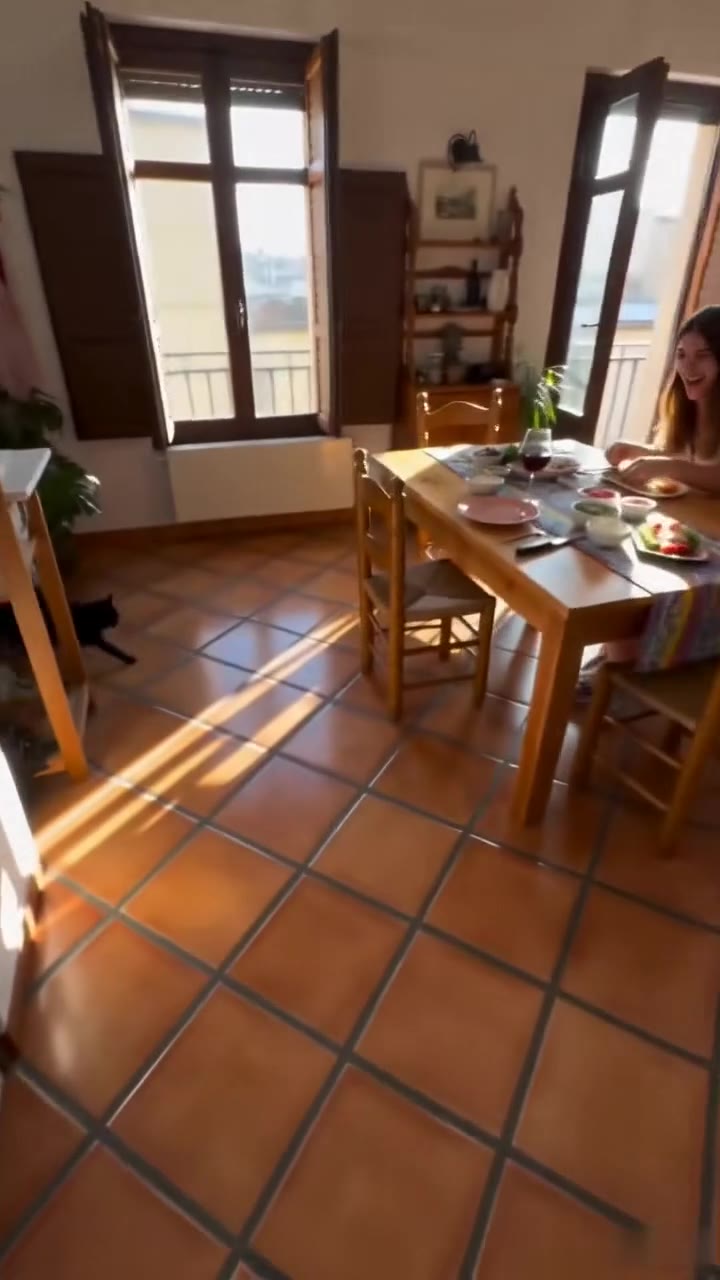Mi suegra me atacó junto a la cuna para ocultar un terrible secreto familiar