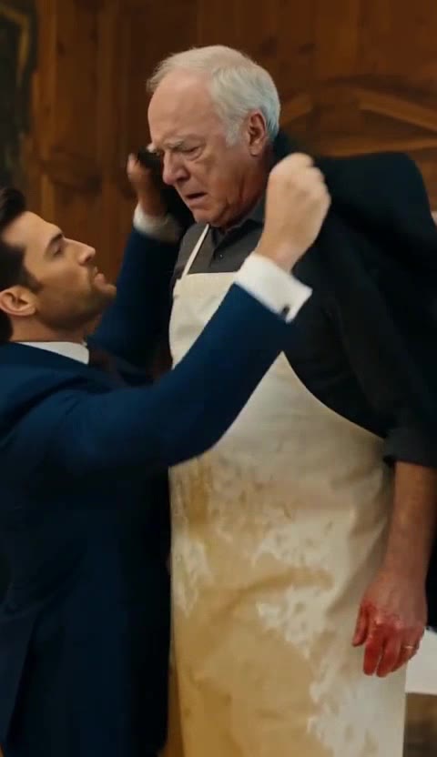 The Chef Humiliated the Dishwasher—Until His Billionaire Son Walked In