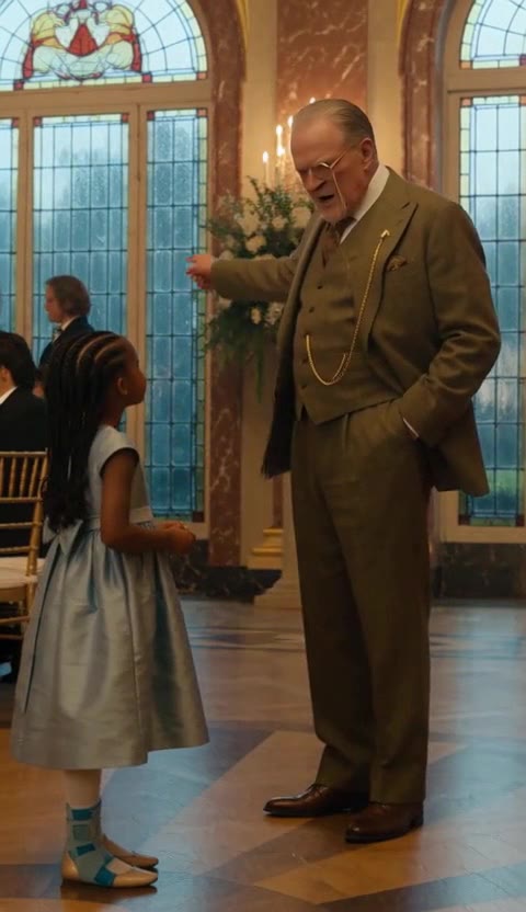 The Gala Heir: A Street Child's Medallion Shattered Their Perfect World