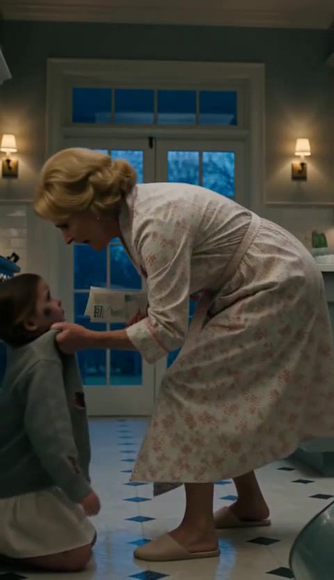 The Half-Locket Revealed a Secret My Abusive Foster Mom Never Saw Coming