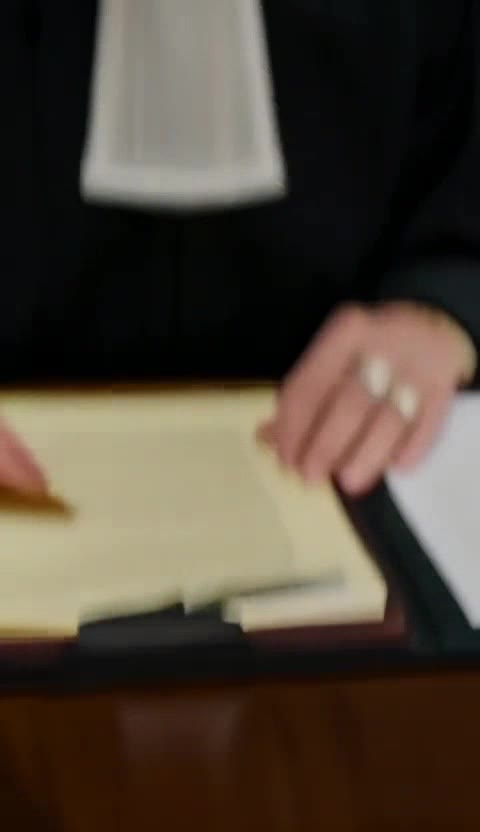 The Judge Opened the Sealed Cylinder — Then Her Face Turned to Stone