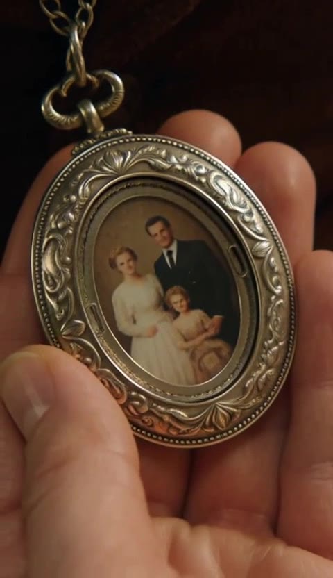 The Locket That Cried Out: A Billionaire's Unplanned Visit Changed Everything