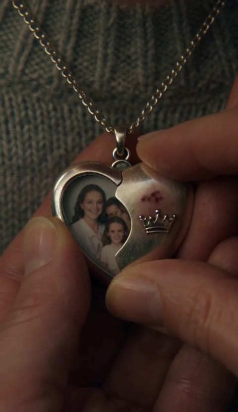 The Locket That Shocked a Billionaire During a Foster Home Visit