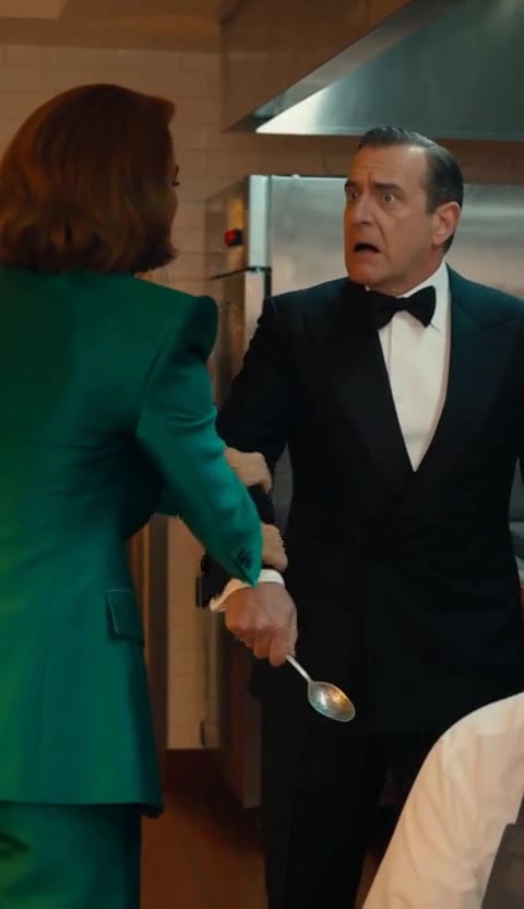 The Moment Elena Saw Her Father on His Knees, She Fired the Manager With One Sentence