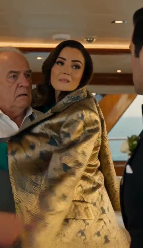 The Moment the Billionaire Heiress Saw Her Father on His Knees, Everything Changed Forever