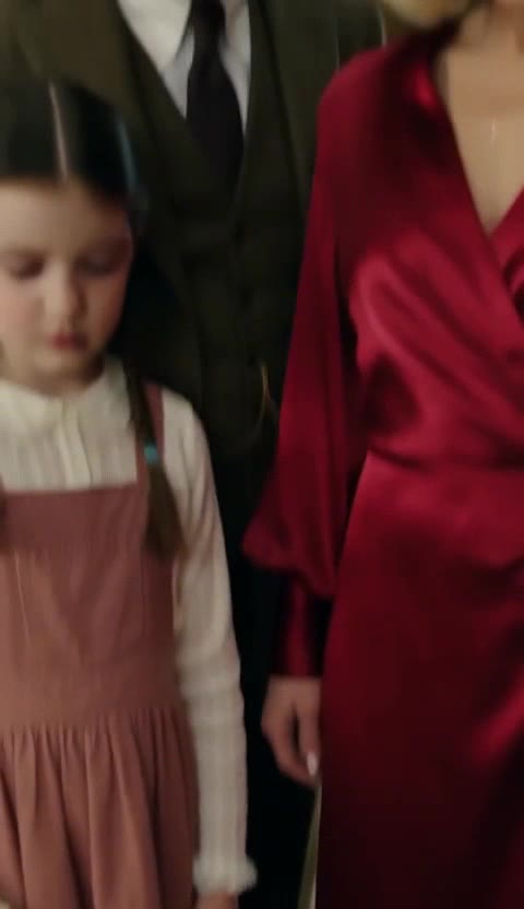 The Moment the DNA Report Was Slammed Down, My Stepdaughter Raised a Silver Cylinder That Silenced Everyone