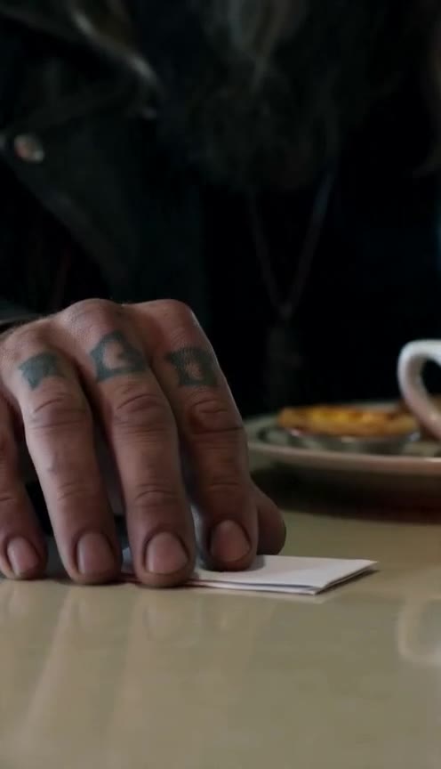 The Scarred Biker in the Diner Knew the Truth About Her Missing Father
